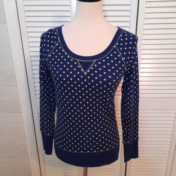 Victoria's Secret Sweaters - Victoria's secret navy gold polka dot top sweater sz XS *G